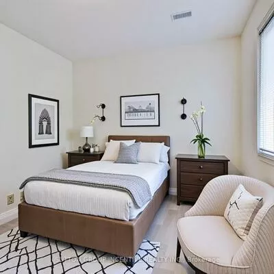 2276, Scythes, Stroud, Innisfil