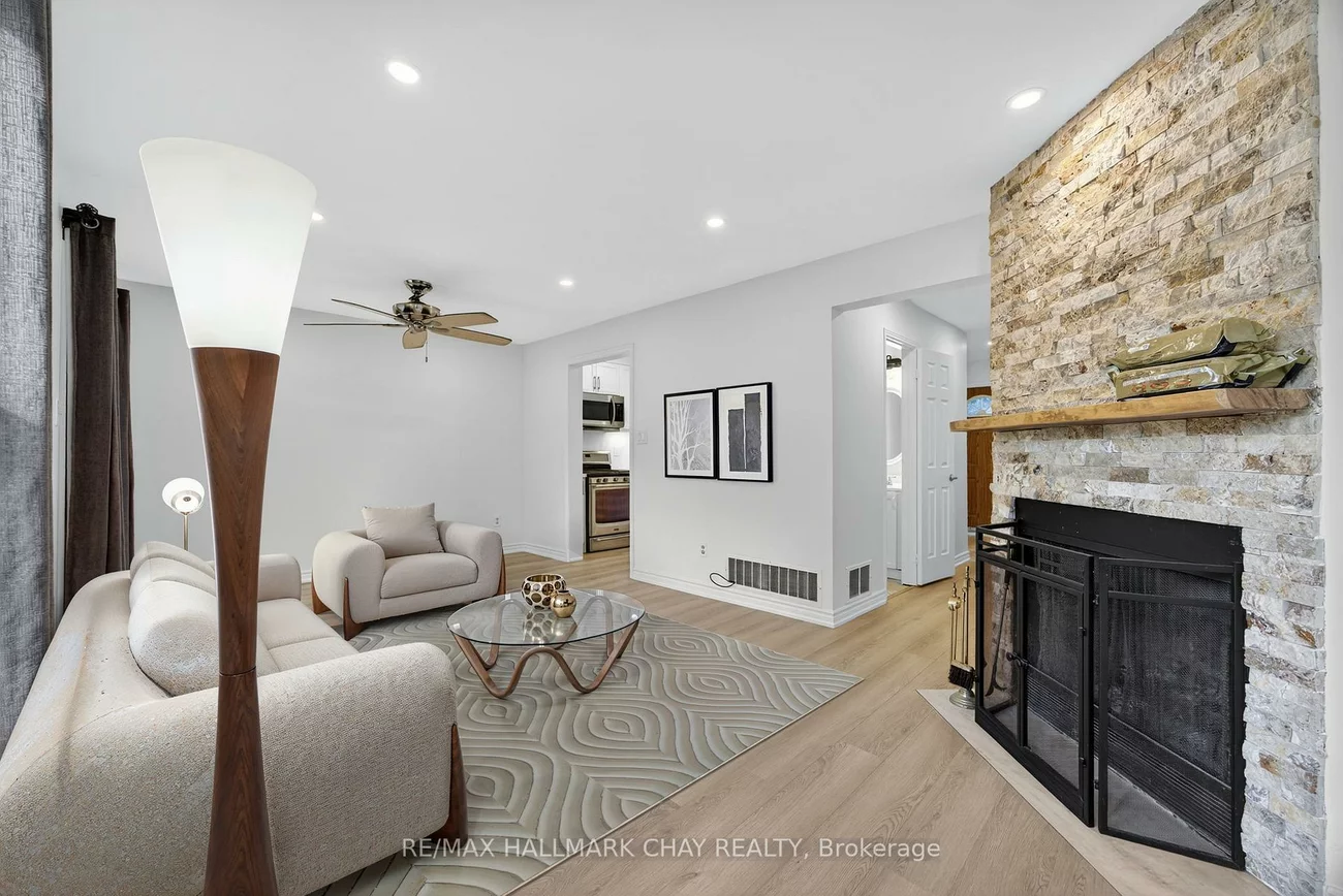 714, Candaras, Alcona, Innisfil