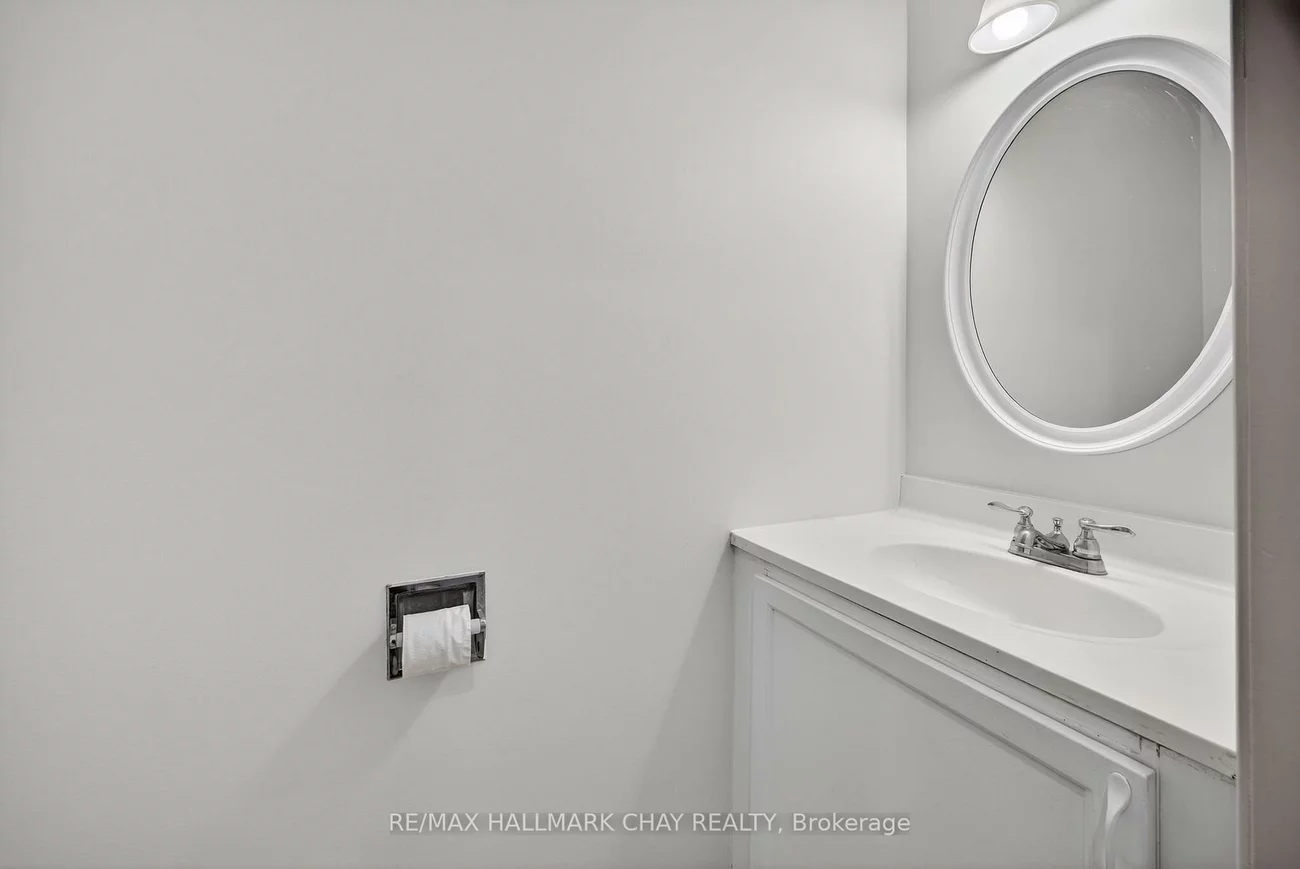 714, Candaras, Alcona, Innisfil