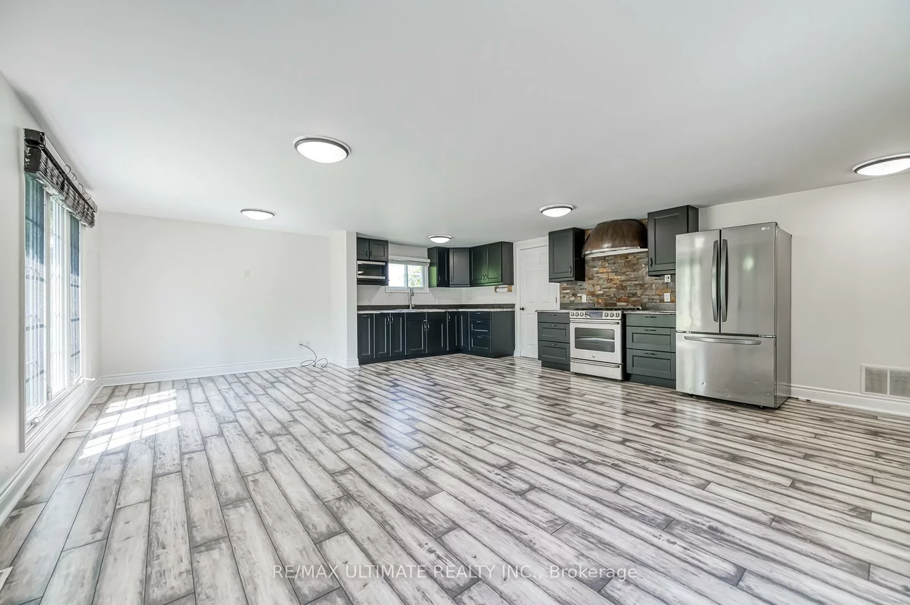 760, Florence, Alcona, Innisfil