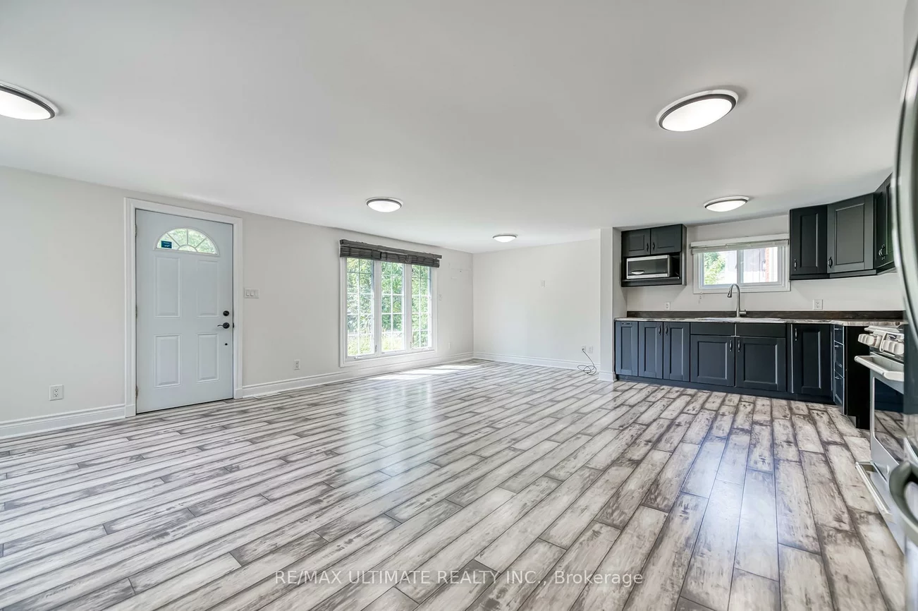 760, Florence, Alcona, Innisfil