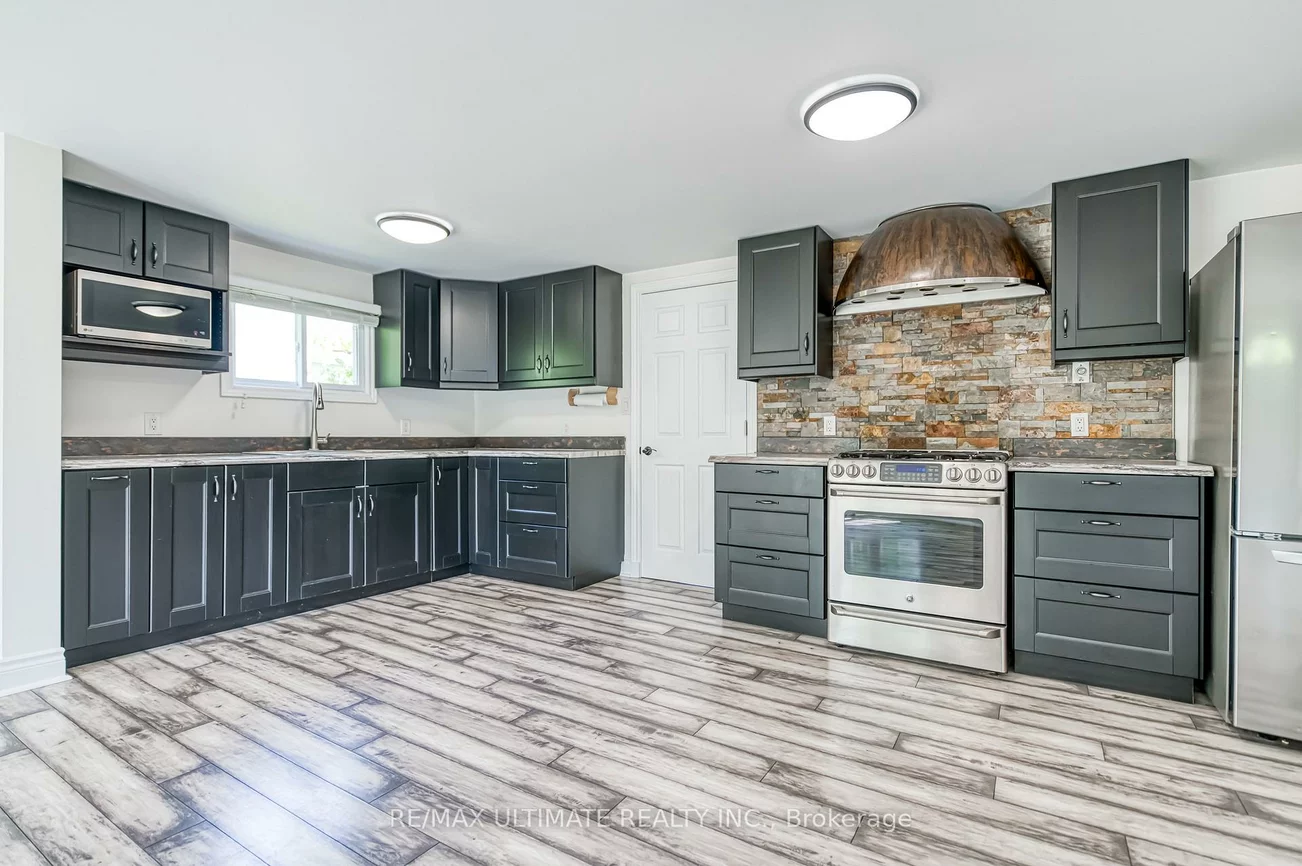 760, Florence, Alcona, Innisfil