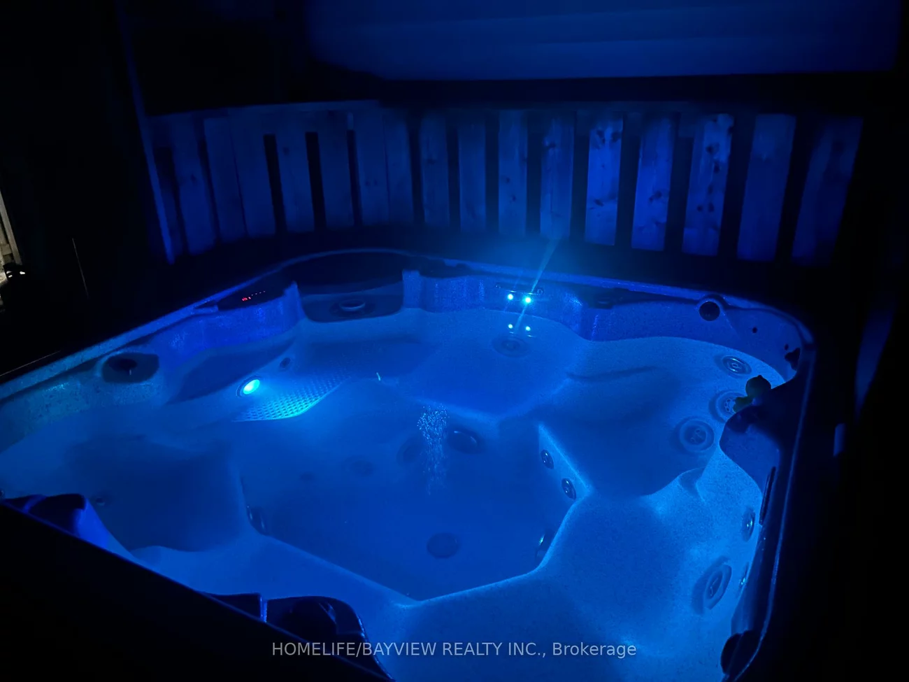 999, Anna Maria, Alcona, Innisfil