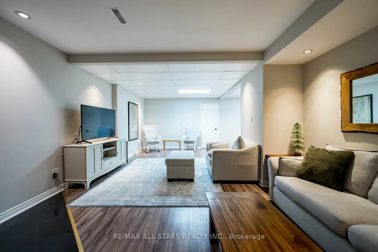 1967, Annecca, Alcona, Innisfil