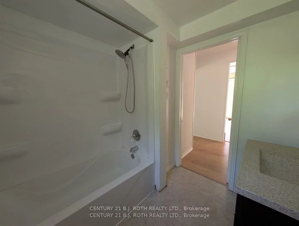 890, Lebanon, Alcona, Innisfil