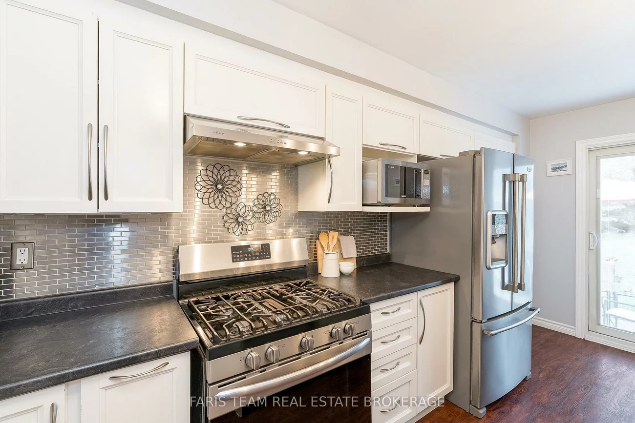 963, Linden, Alcona, Innisfil