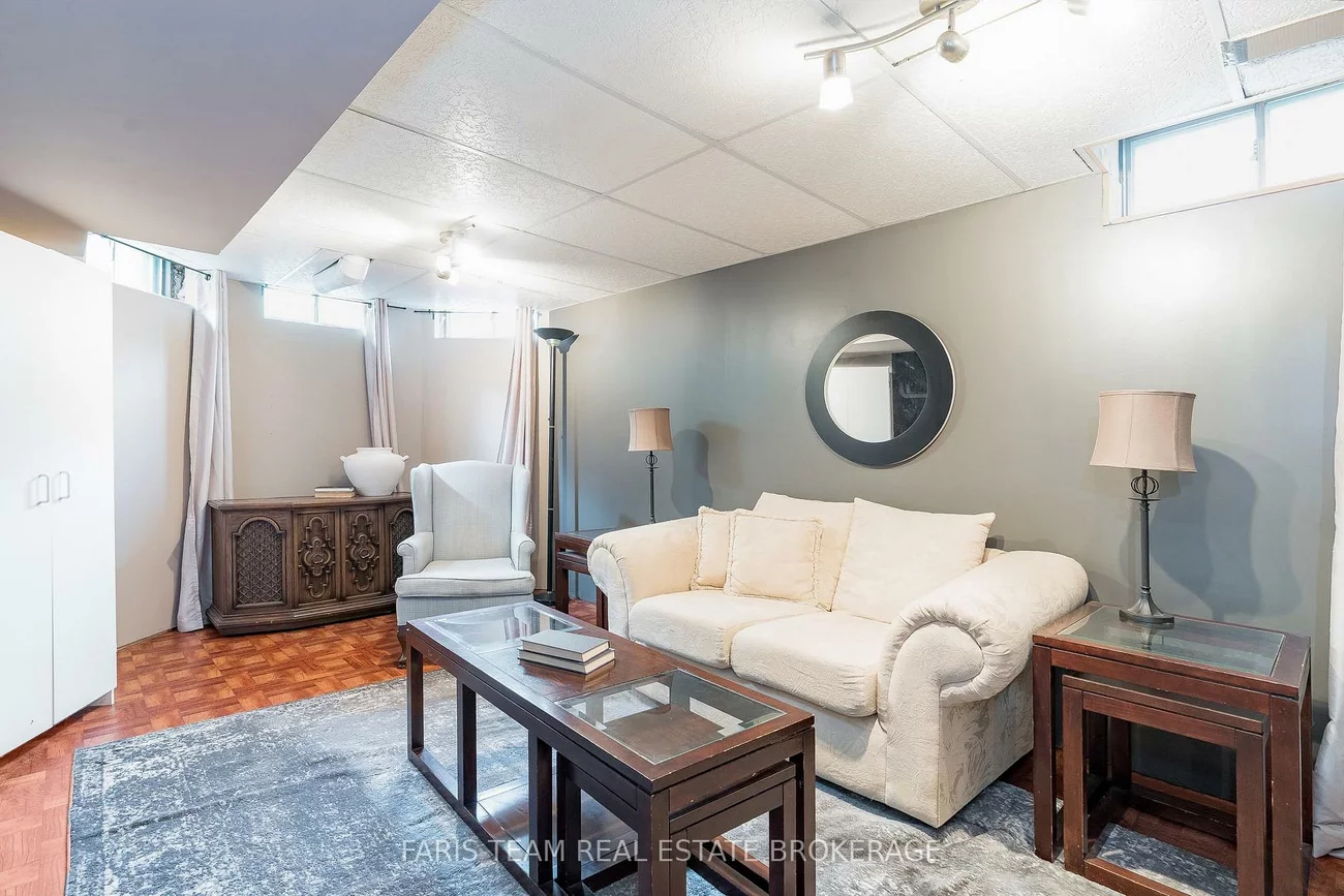 963, Linden, Alcona, Innisfil