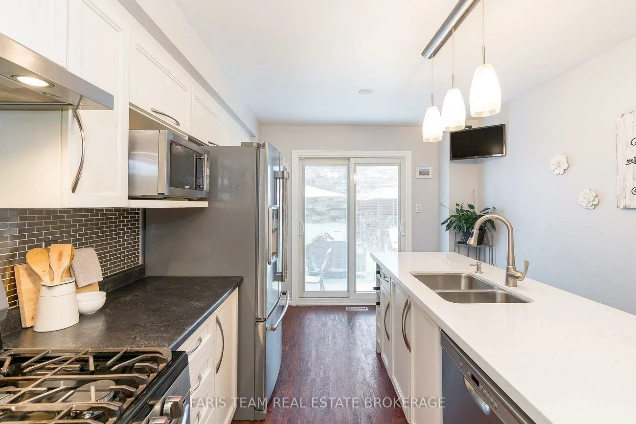 963, Linden, Alcona, Innisfil