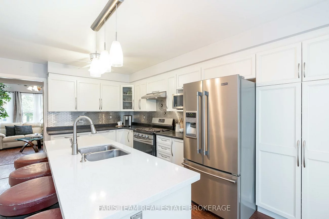 963, Linden, Alcona, Innisfil