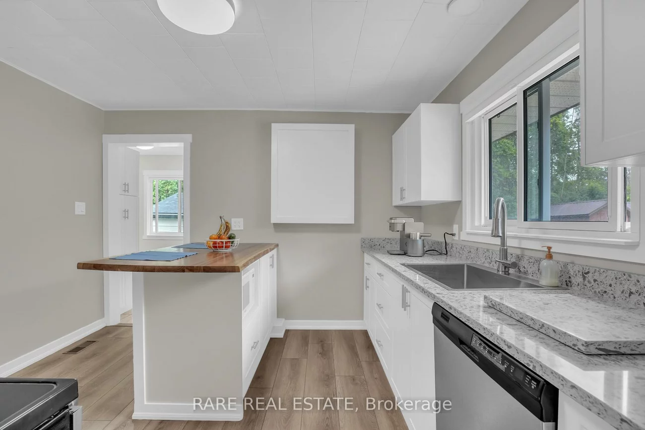 1121, Ferrier, Lefroy, Innisfil