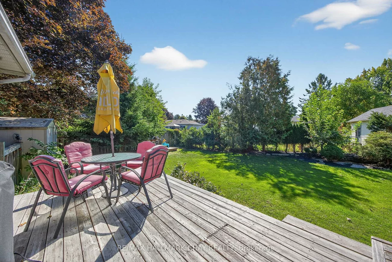 209, Newholme, Stroud, Innisfil