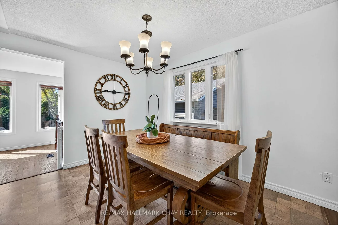 209, Newholme, Stroud, Innisfil