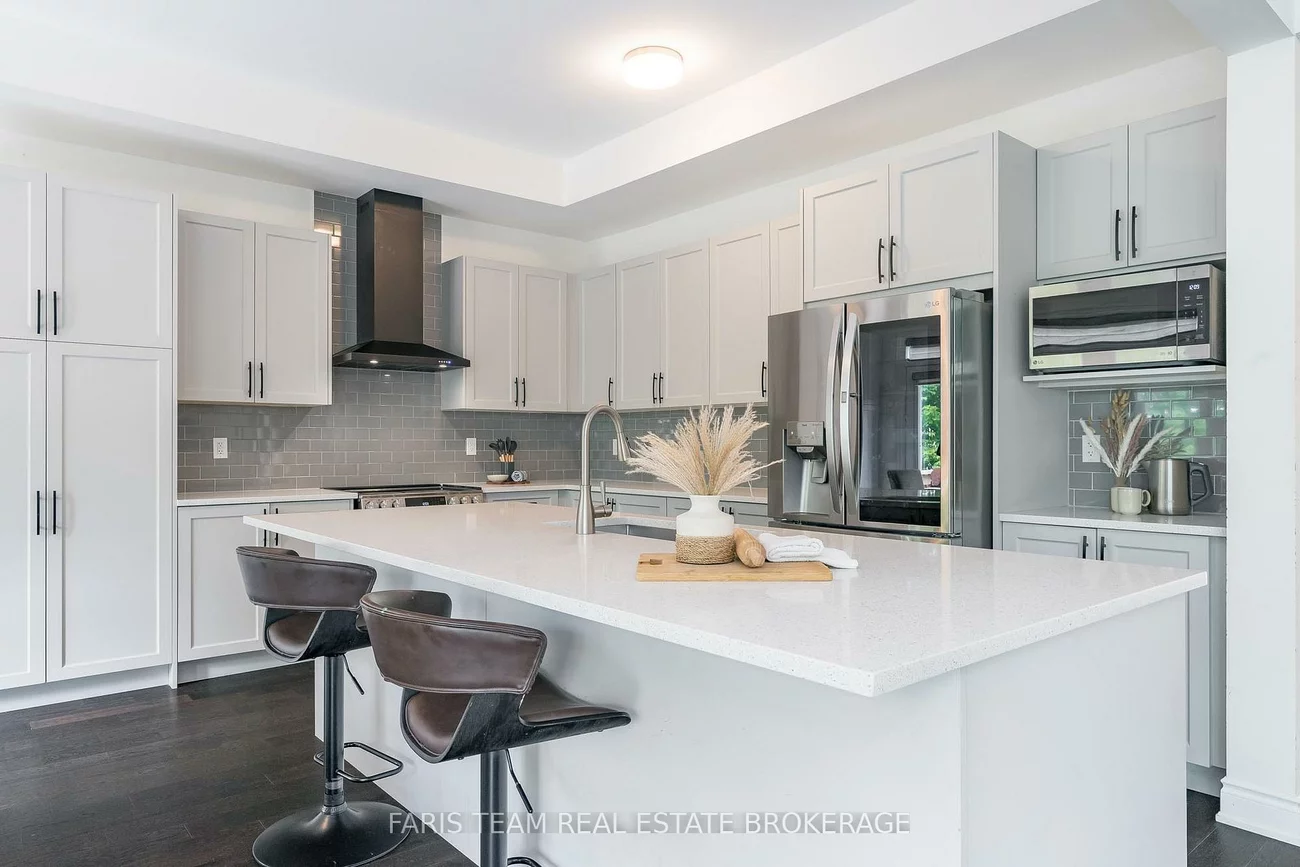 1425, Blackmore, Alcona, Innisfil