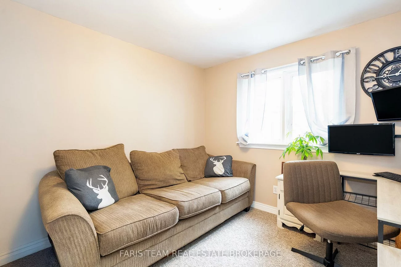 2108, Victoria, Stroud, Innisfil