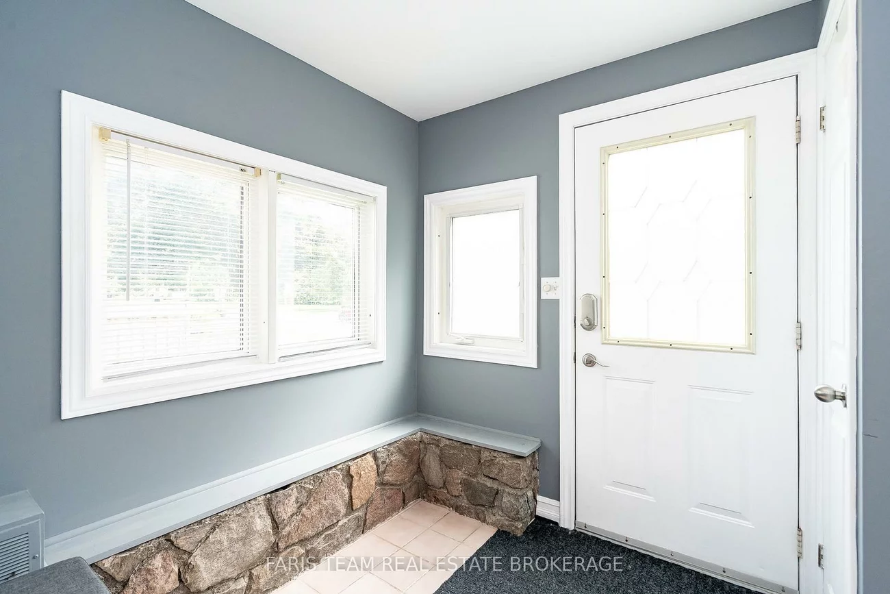 2108, Victoria, Stroud, Innisfil