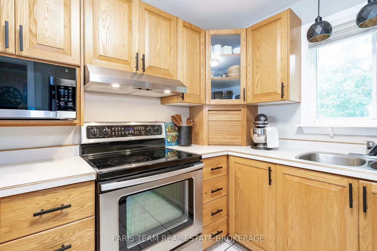 2108, Victoria, Stroud, Innisfil