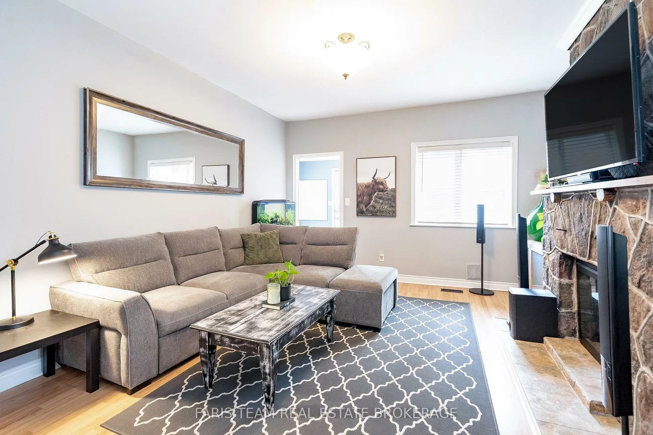 2108, Victoria, Stroud, Innisfil