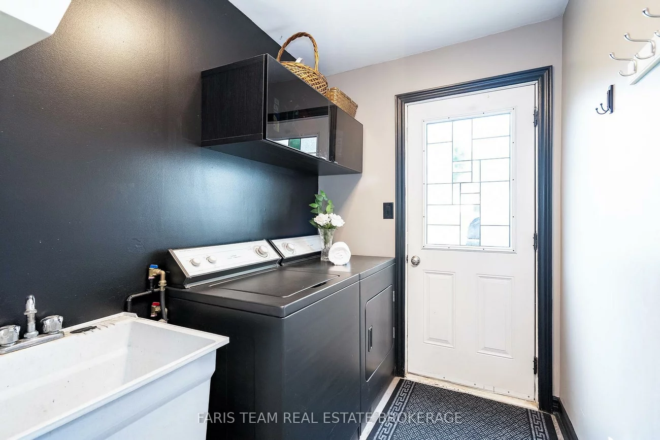 2108, Victoria, Stroud, Innisfil