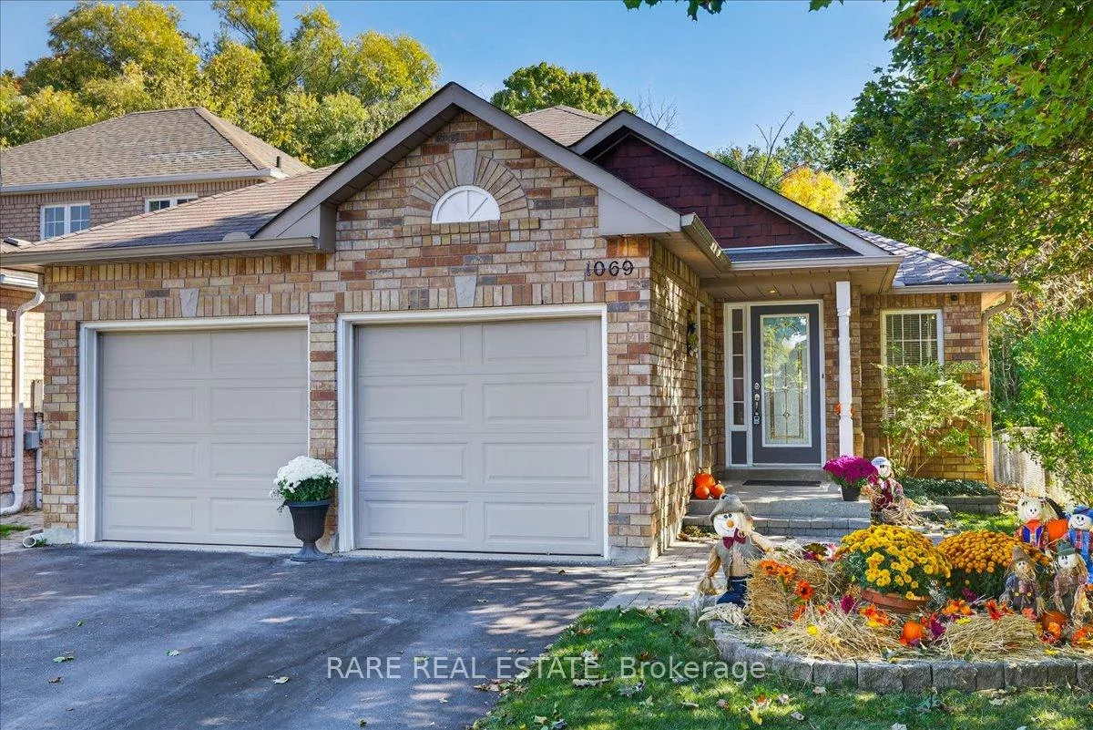 1069, Corrie, Alcona, Innisfil