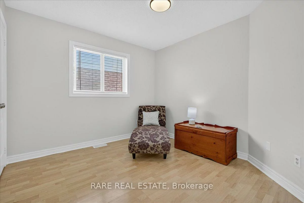 1069, Corrie, Alcona, Innisfil