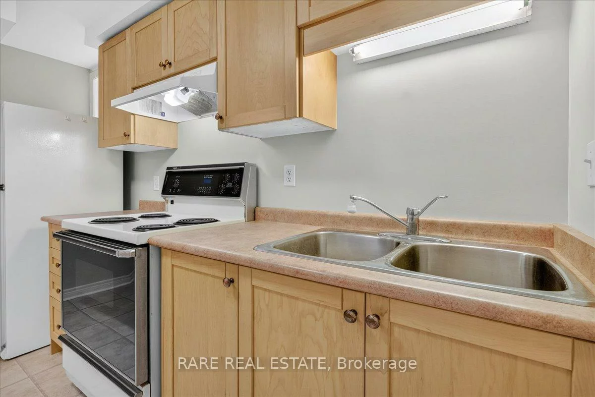 1069, Corrie, Alcona, Innisfil