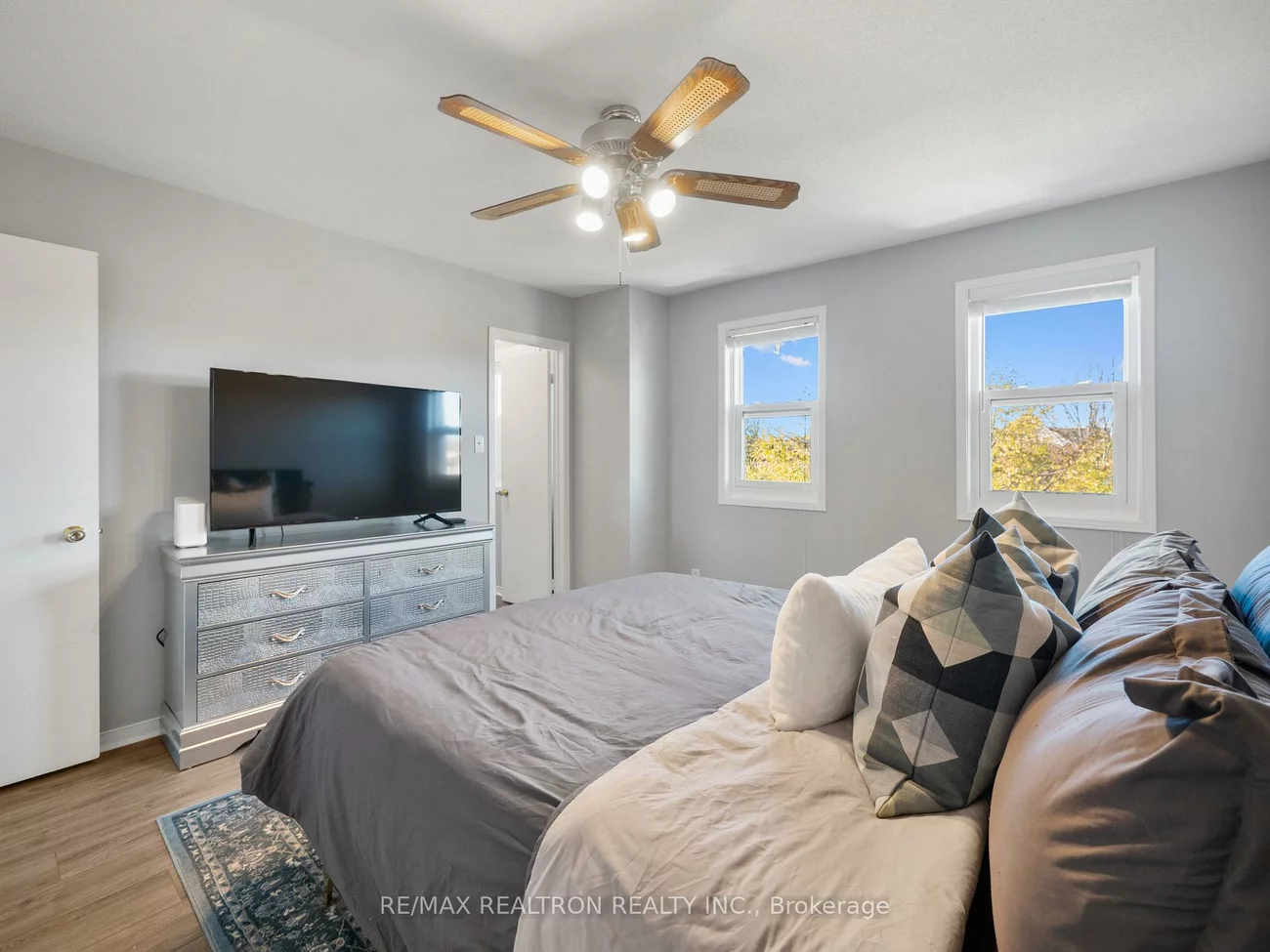 2133, Ferguson, Alcona, Innisfil