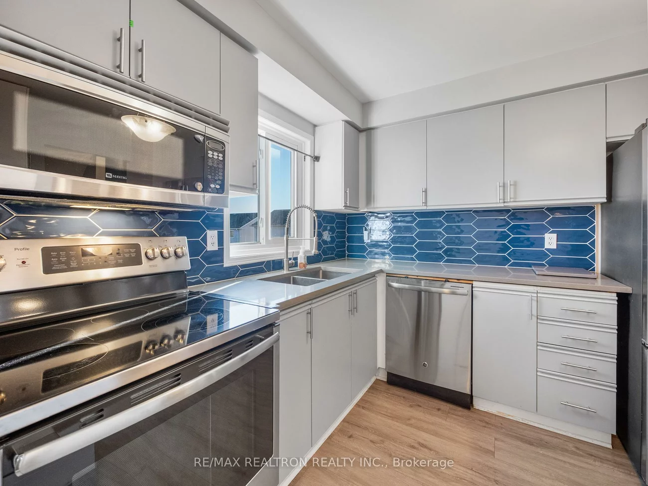 2133, Ferguson, Alcona, Innisfil