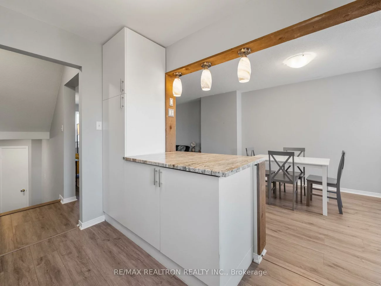 2133, Ferguson, Alcona, Innisfil