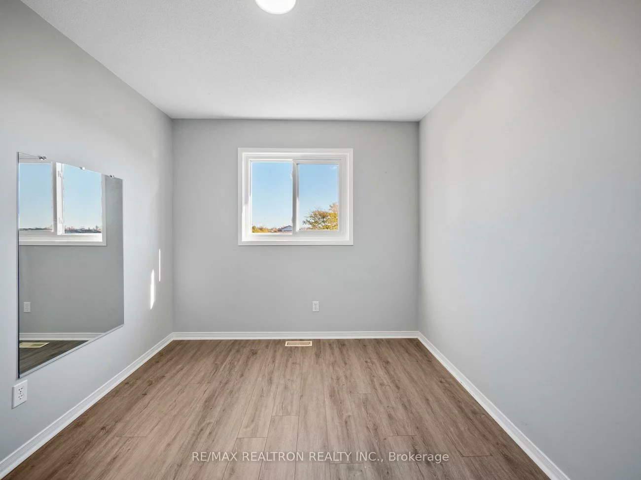 2133, Ferguson, Alcona, Innisfil