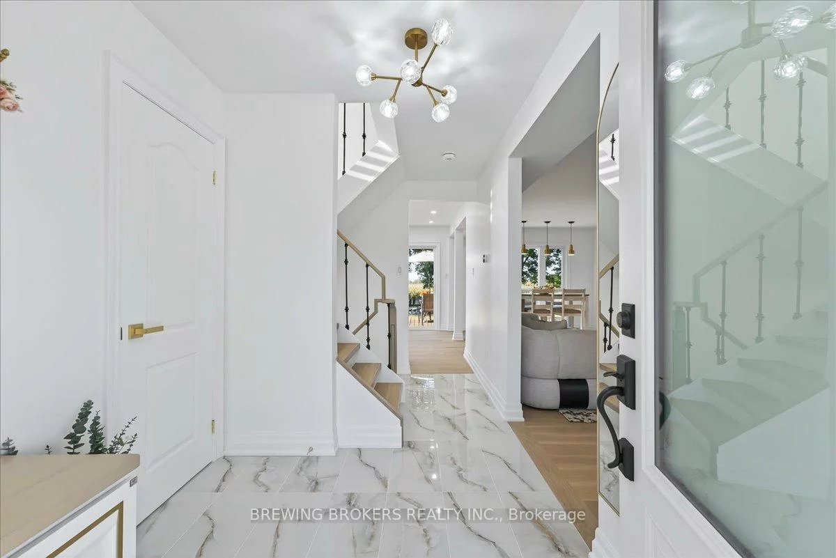 261, Nelson, Stroud, Innisfil