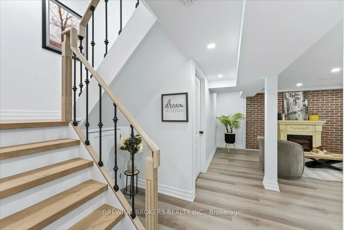 261, Nelson, Stroud, Innisfil