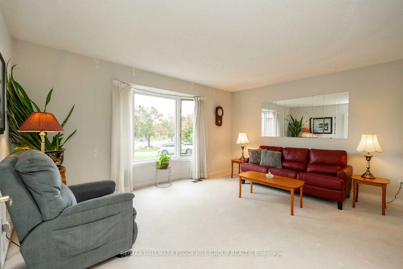 1992, Annecca, Alcona, Innisfil