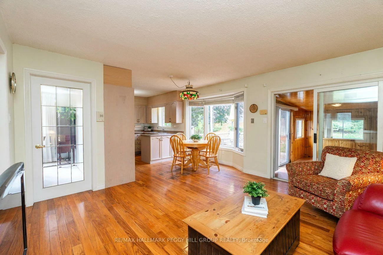 1992, Annecca, Alcona, Innisfil