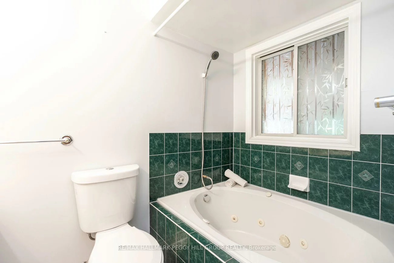 1992, Annecca, Alcona, Innisfil