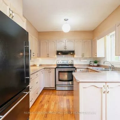 1992, Annecca, Alcona, Innisfil