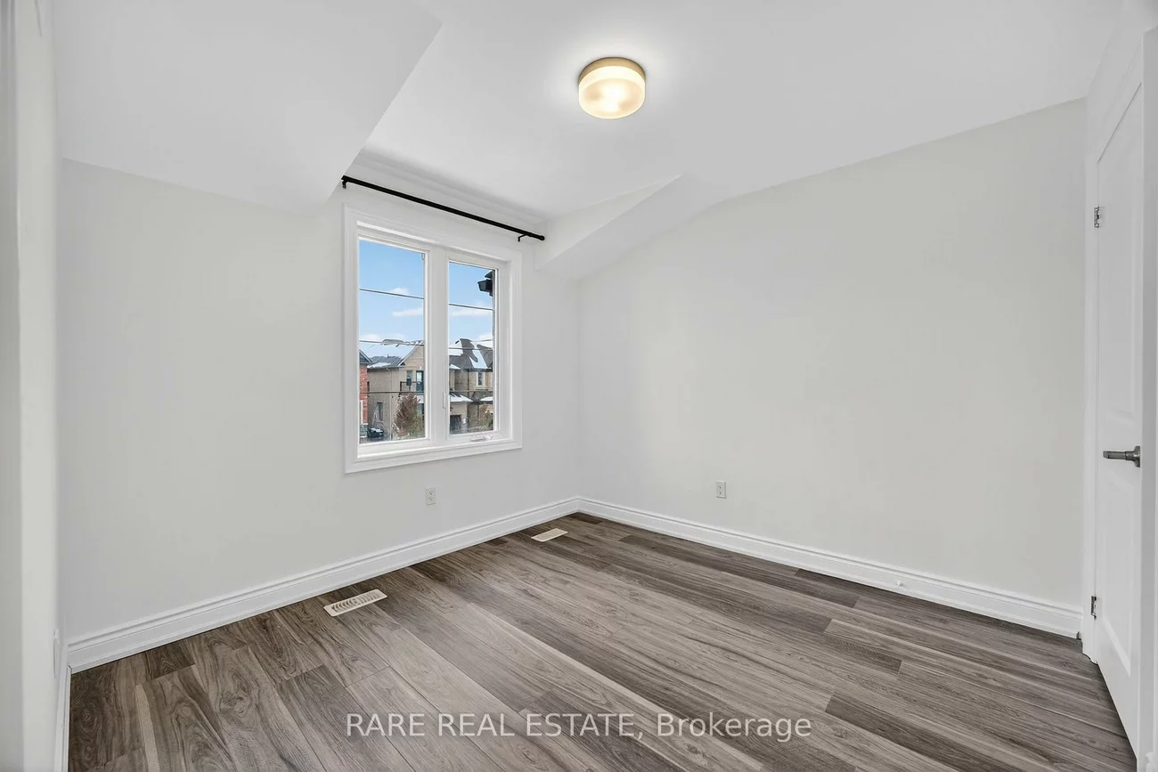 2131, Wilson, Alcona, Innisfil