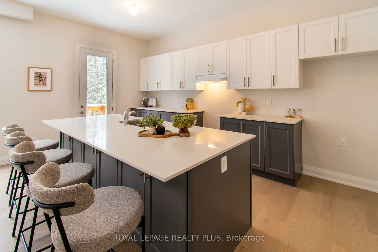 980, Church, Lefroy, Innisfil