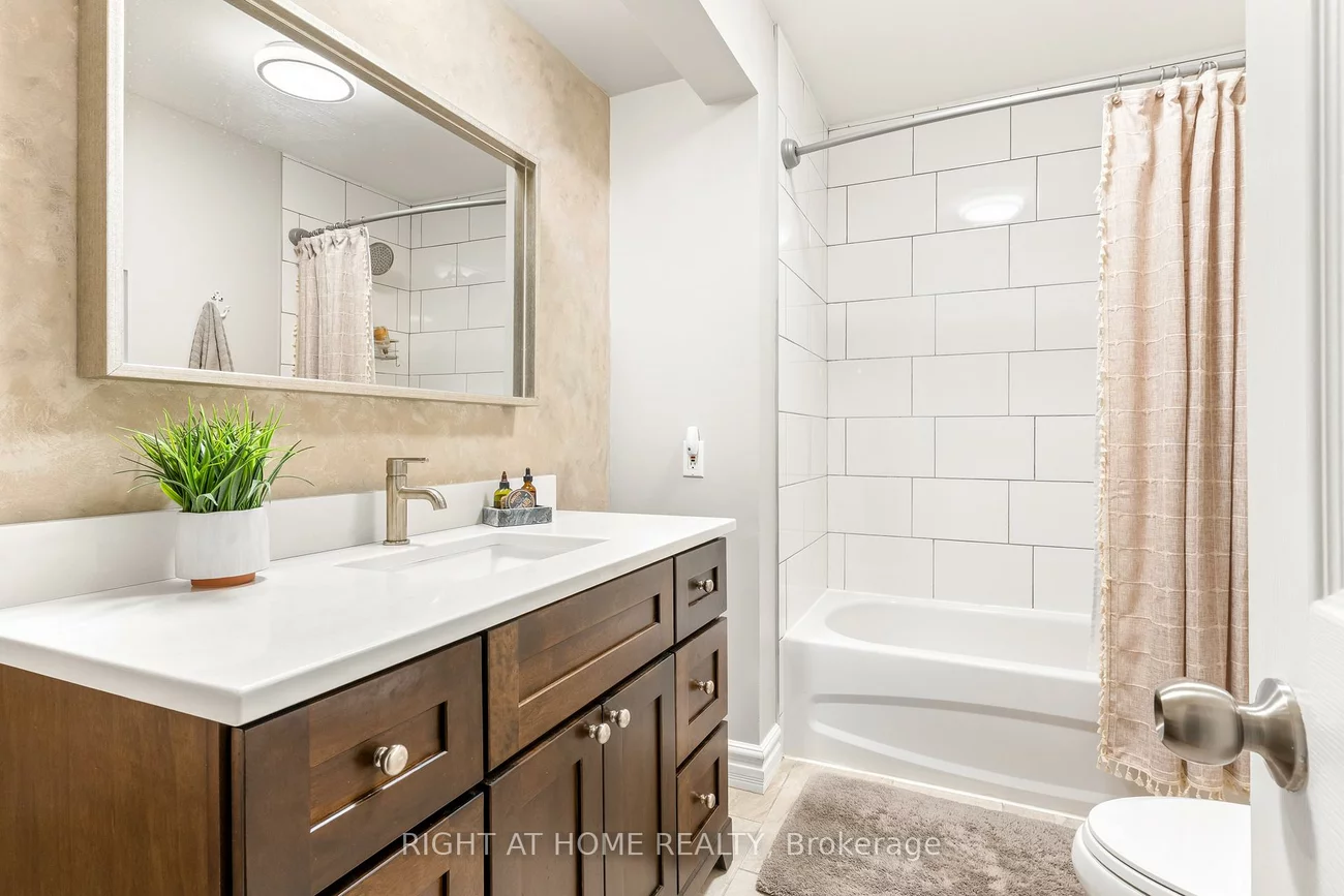 2255, Douglas, Alcona, Innisfil