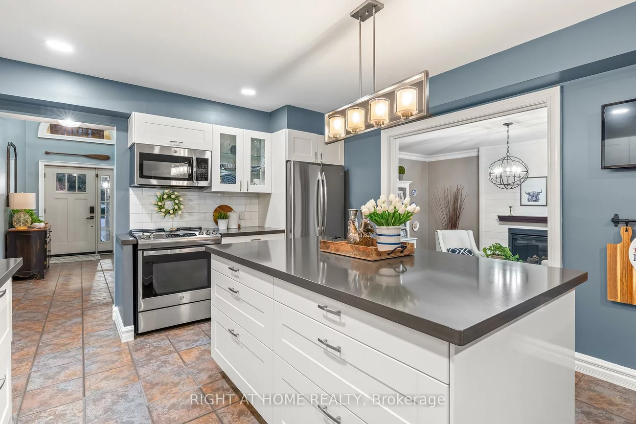 2255, Douglas, Alcona, Innisfil