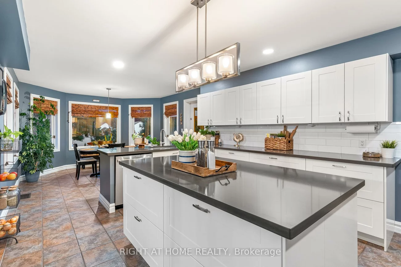 2255, Douglas, Alcona, Innisfil