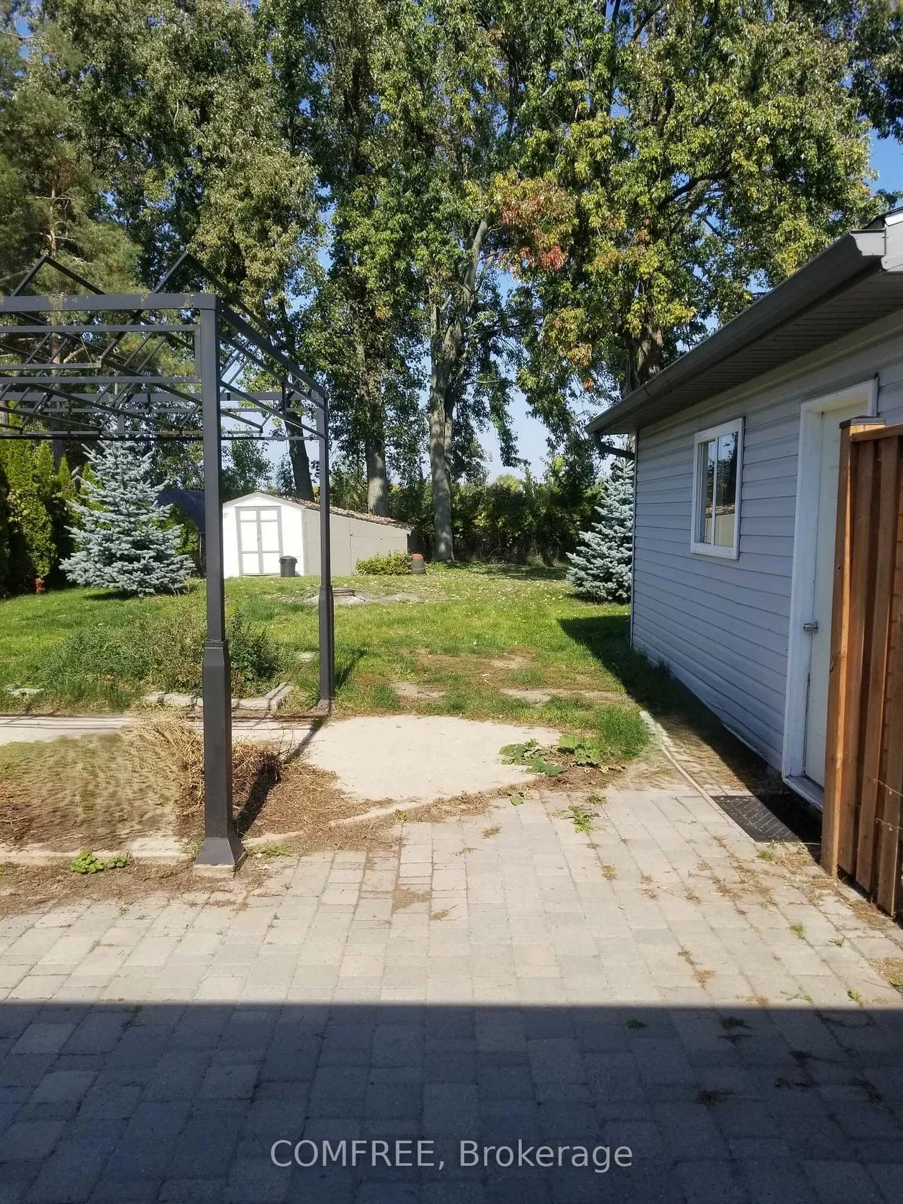 1978, Victoria, Stroud, Innisfil