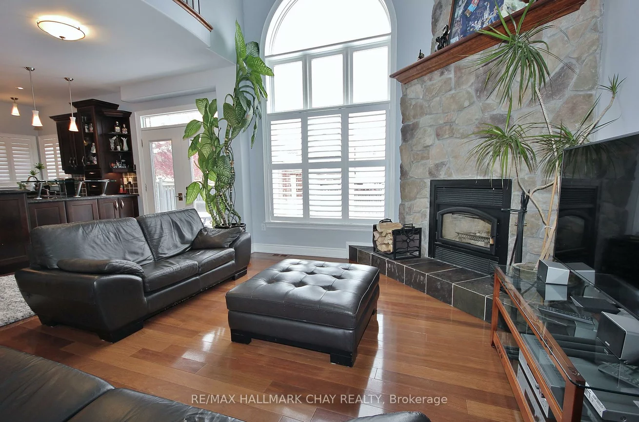 1185, Mitchell, Alcona, Innisfil