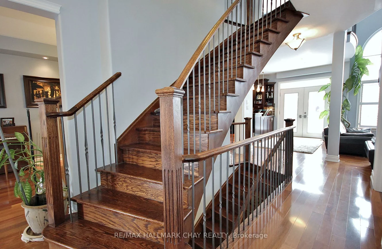 1185, Mitchell, Alcona, Innisfil