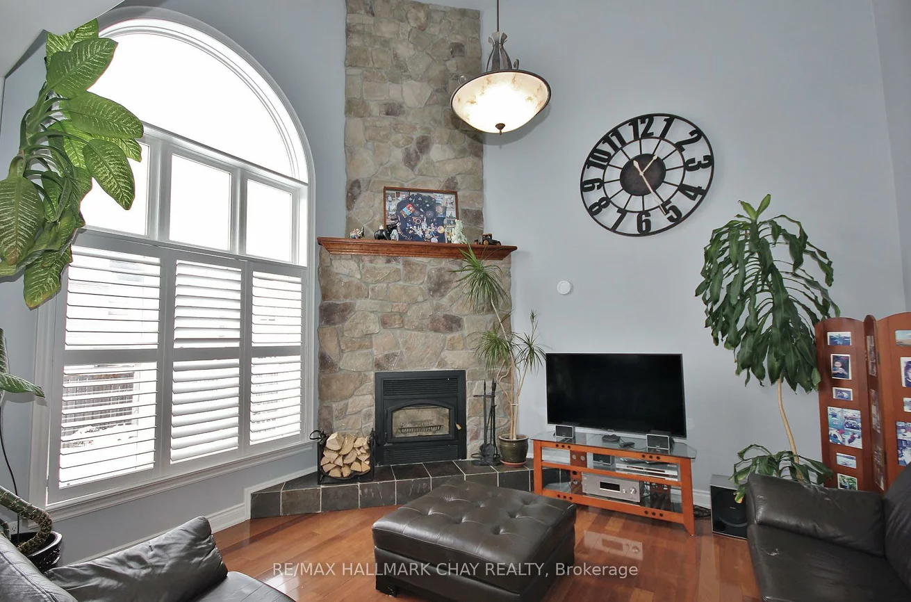 1185, Mitchell, Alcona, Innisfil