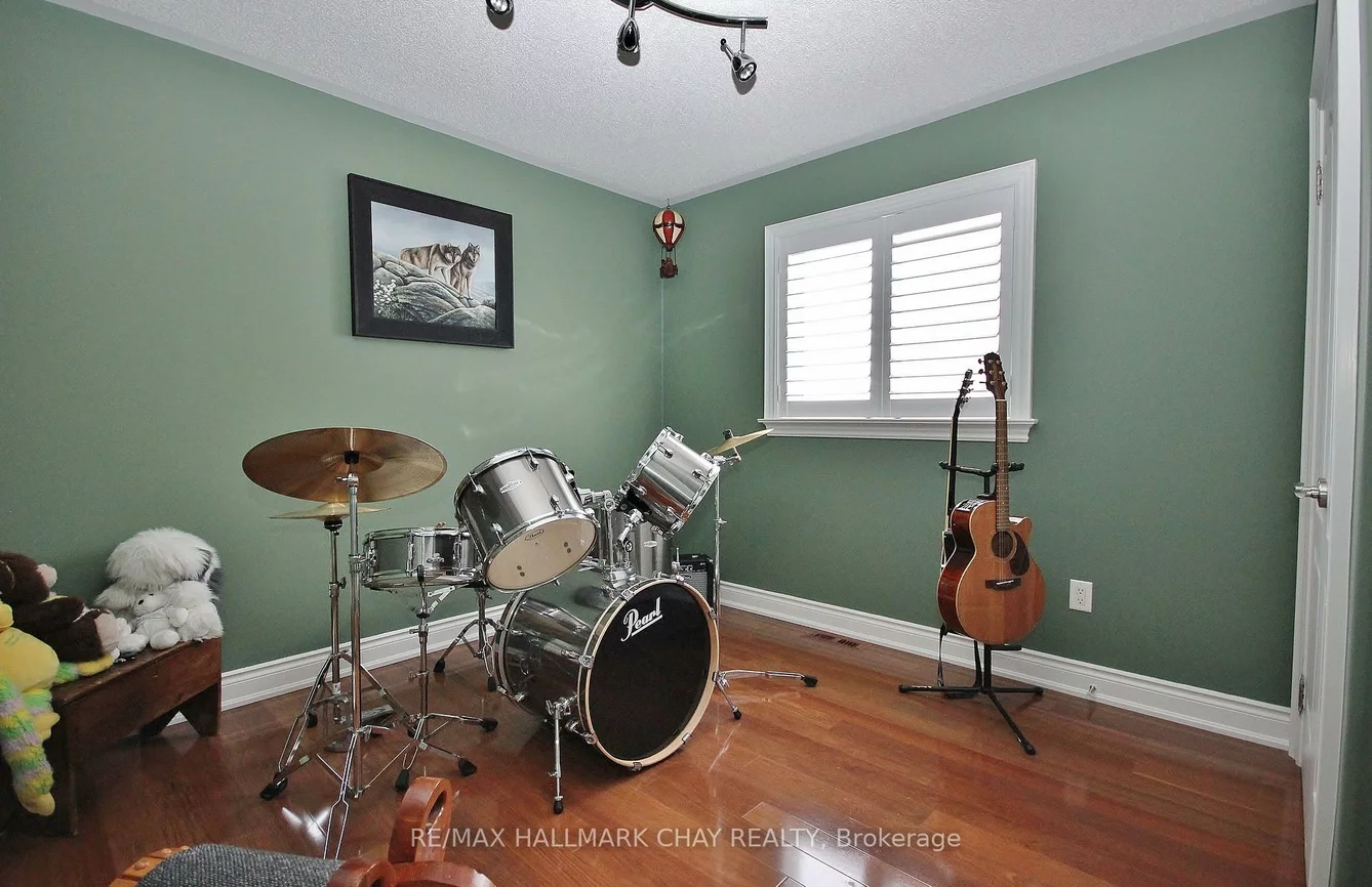 1185, Mitchell, Alcona, Innisfil