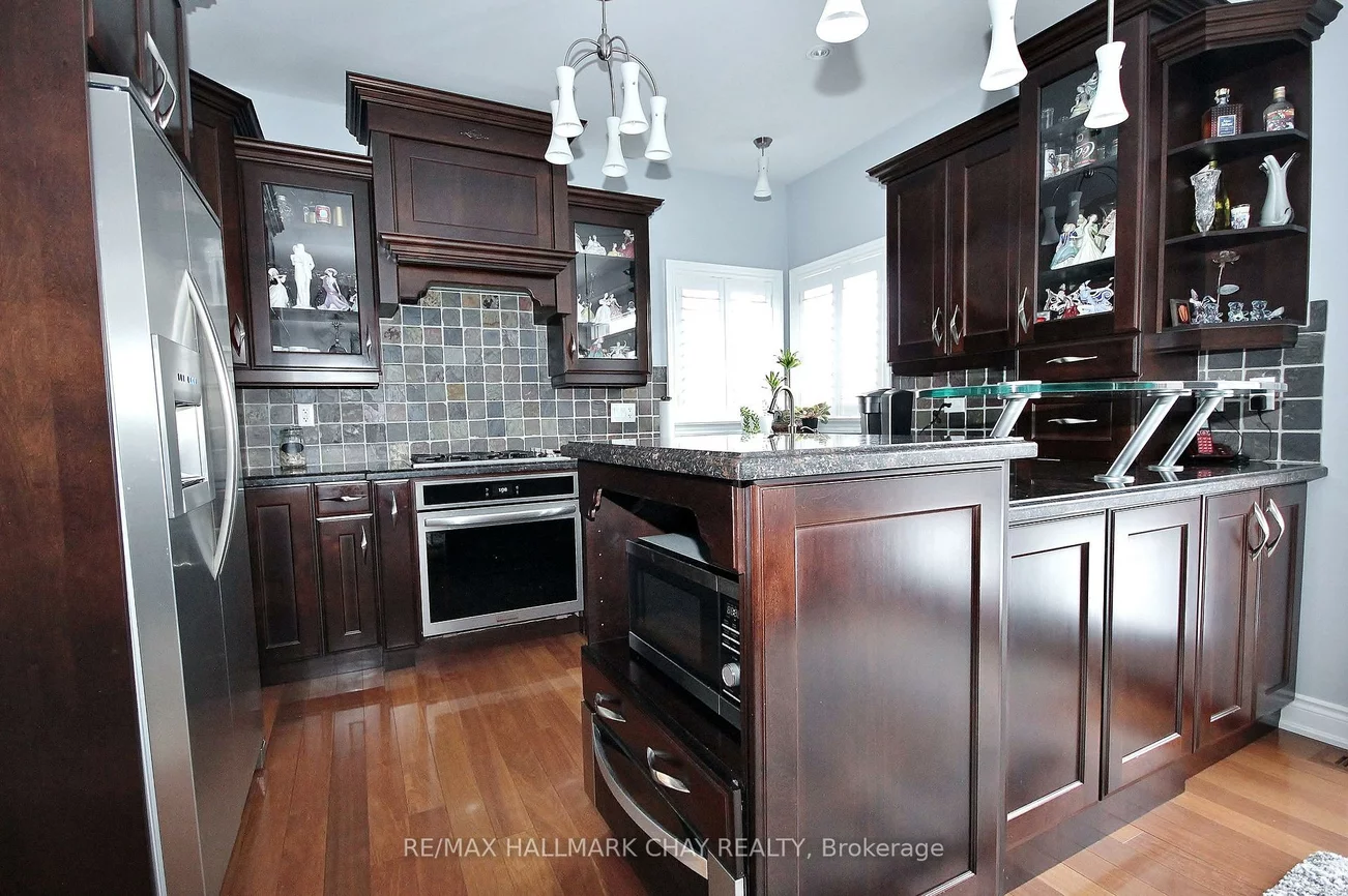 1185, Mitchell, Alcona, Innisfil