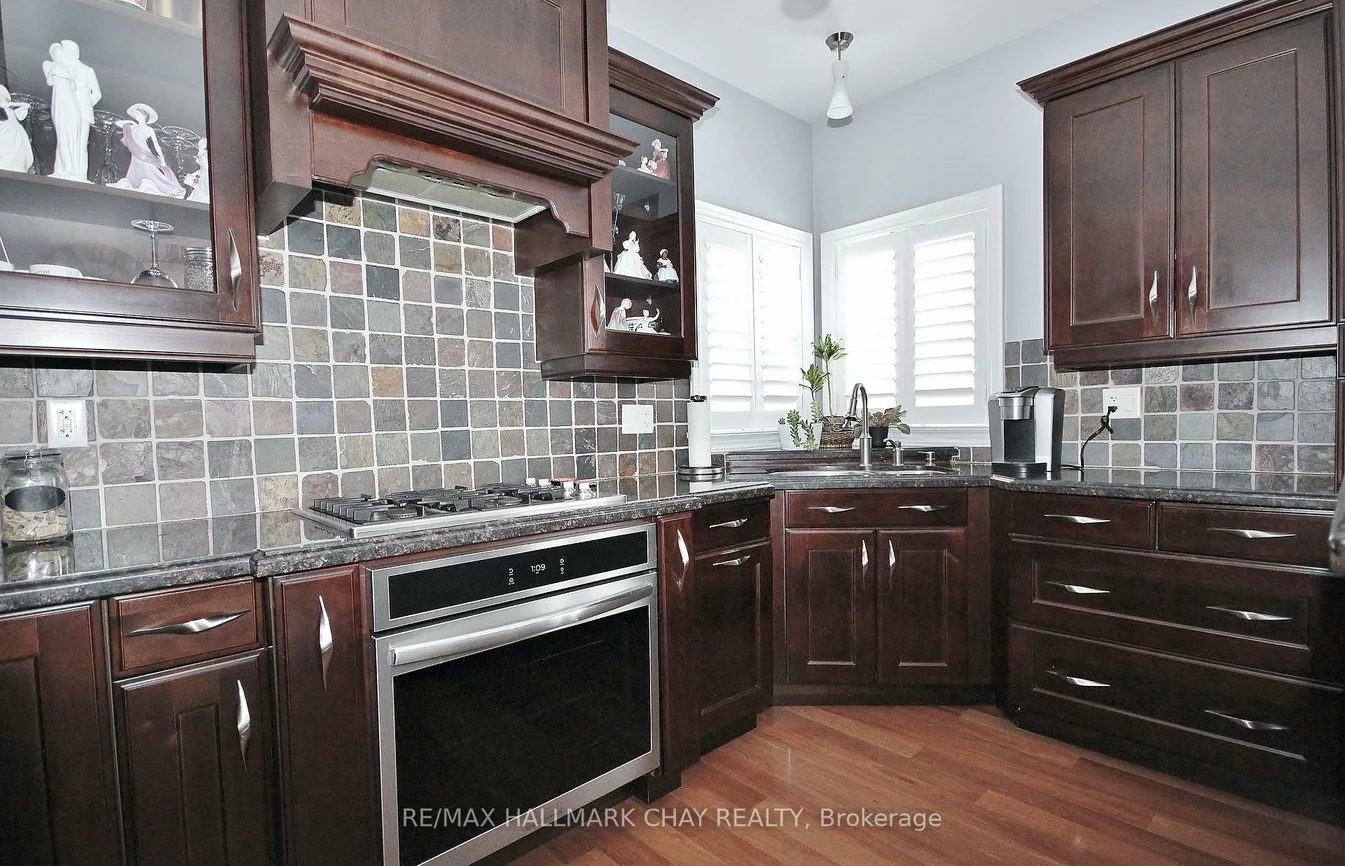 1185, Mitchell, Alcona, Innisfil