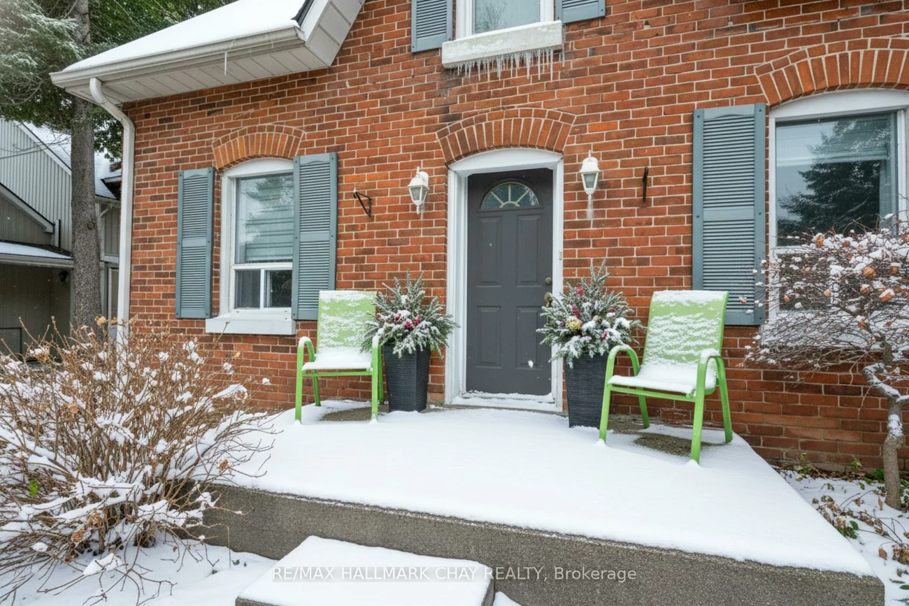 2088, Victoria, Stroud, Innisfil