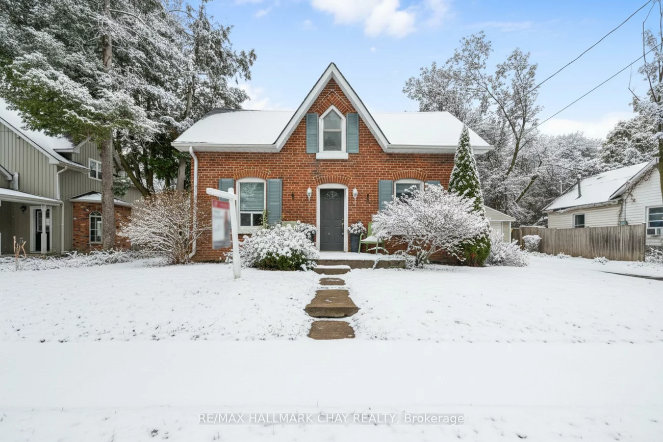 2088, Victoria, Stroud, Innisfil