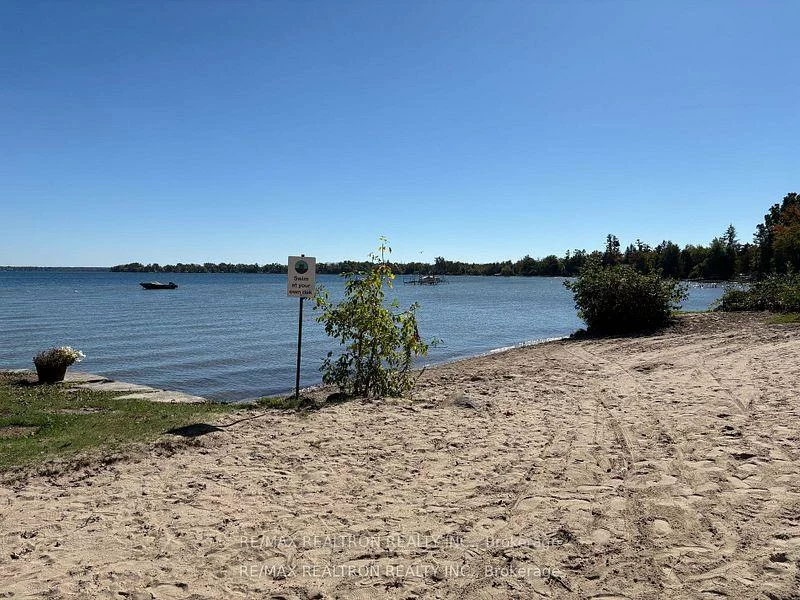 911, Vicrol, Alcona, Innisfil